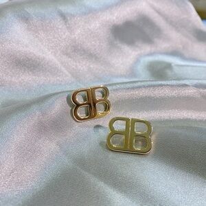14 karat gold plate statements initial earrings  perfect size high end glamour,